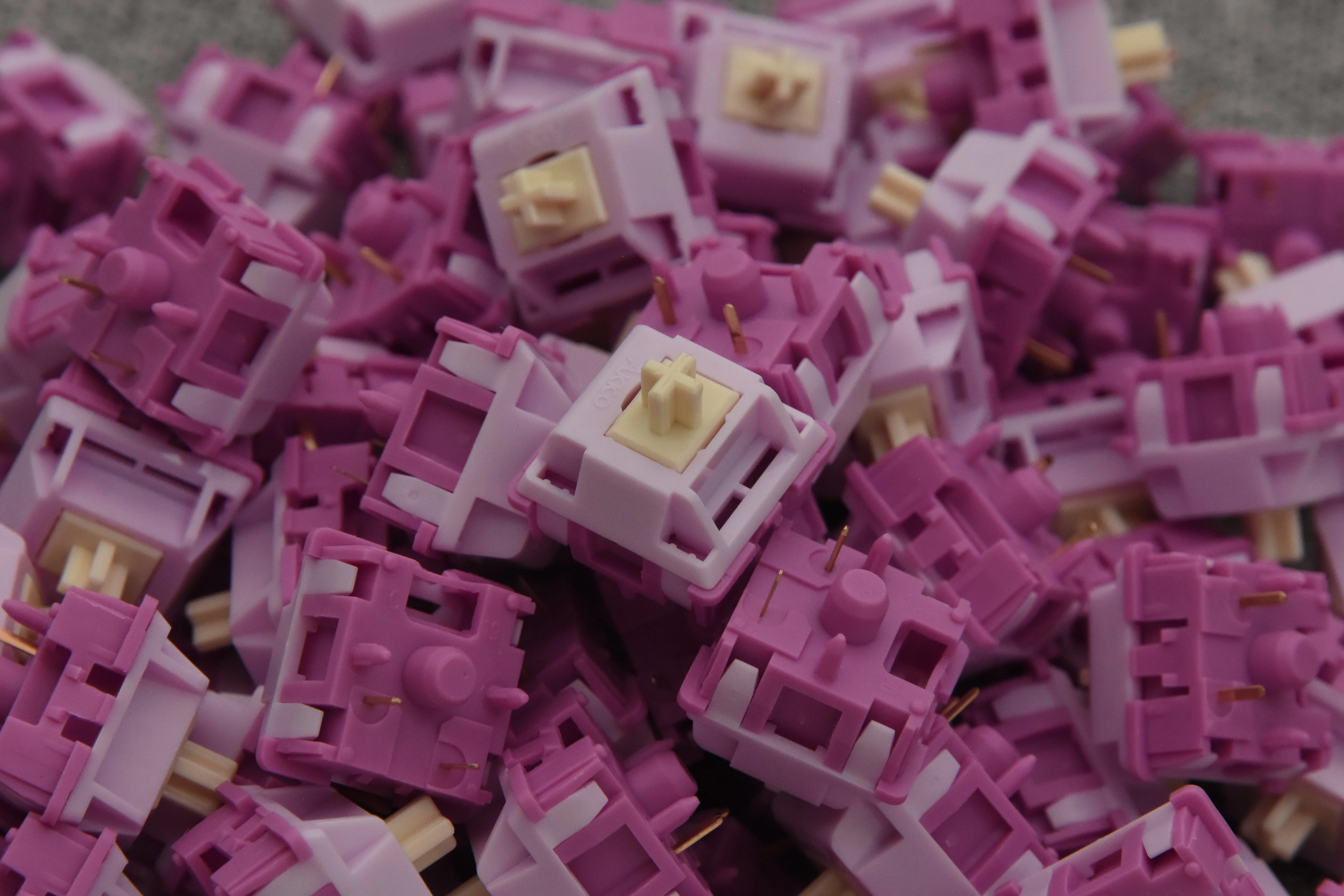 AKKO V3 CREAMY PURPLE PRO TACTILE SWITCH (45PCS) MMO Setup Kit Gaming Performance Pad