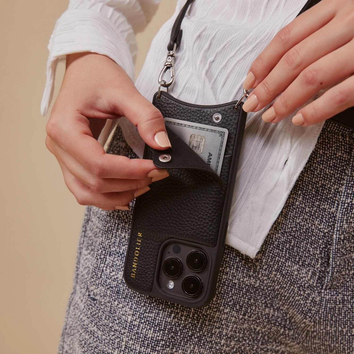 Emma Pebble Leather Crossbody Bandolier - Black/Silver Urban Style
