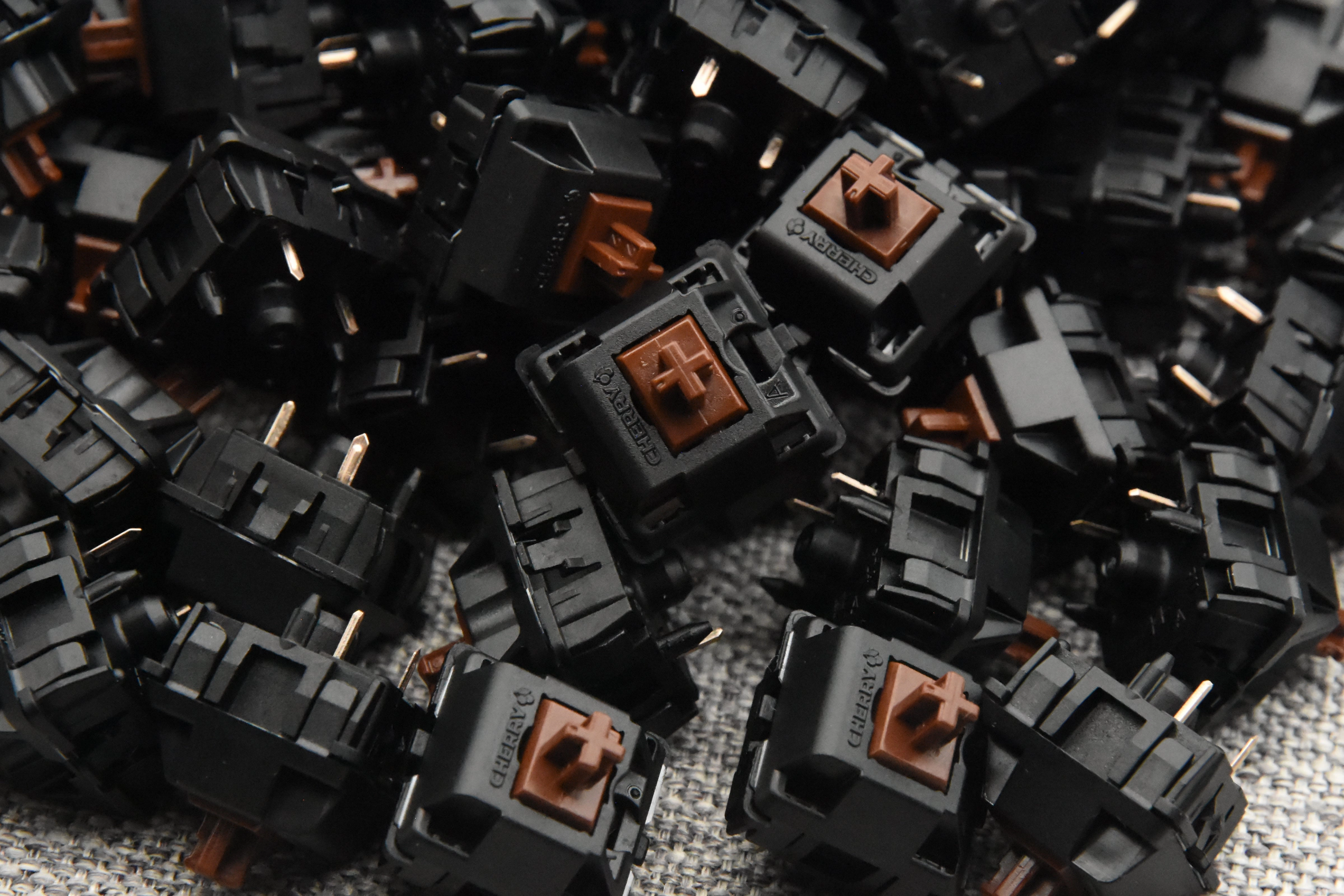 BROKEN-IN CHERRY MX SWITCHES (10PCS) RGB Lighting Custom Lighting Presets