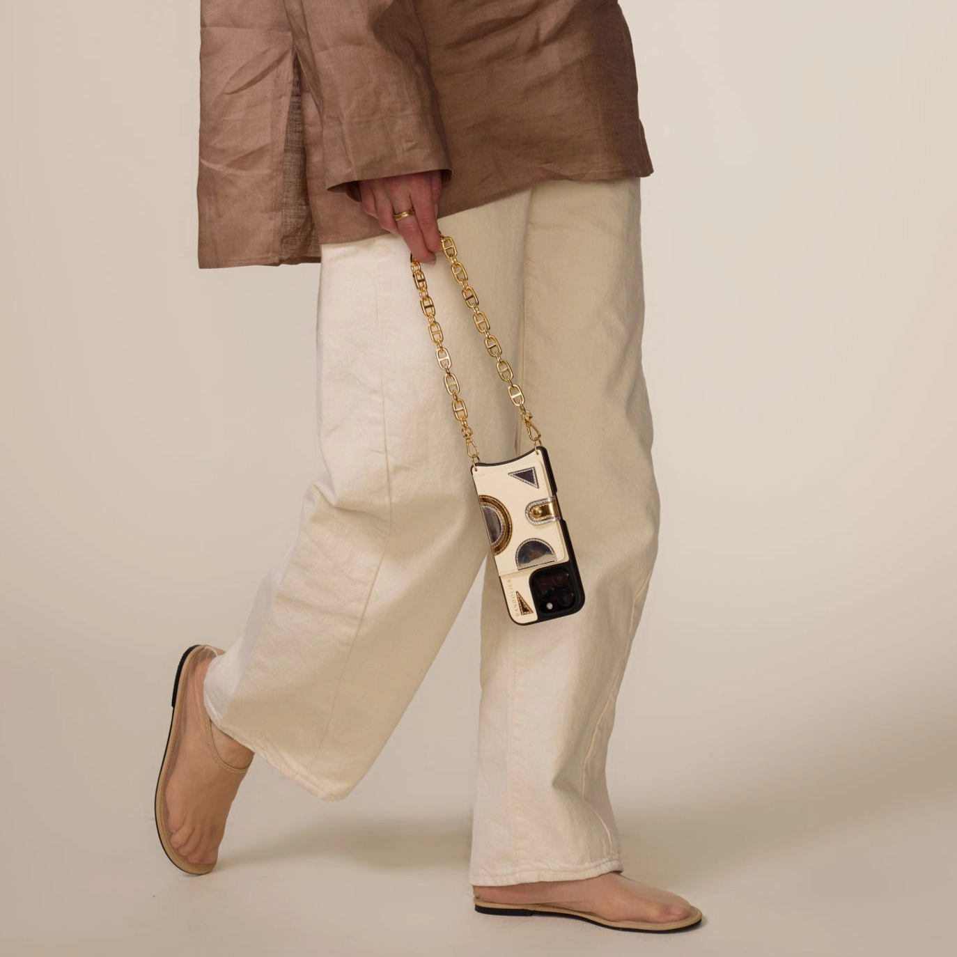 Durable Shell Isla MagSafe Charging Wristlet Phone Case - Ivory/Gold